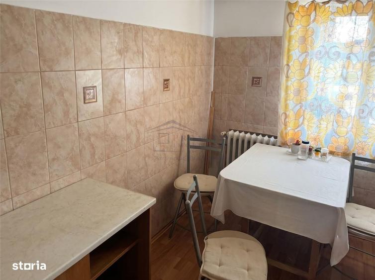 Apartament cu 3 camere decomandat în Obcini