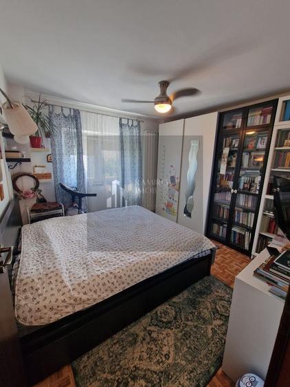 Apartament cu 4 camere semidecomandat în P-ța Reșița