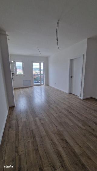 Apartament cu 2 camere decomandat în Ciupercenii Noi
