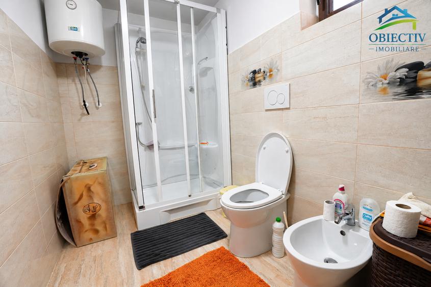Casă individuală cu 2 camere cu Canalizare în Central