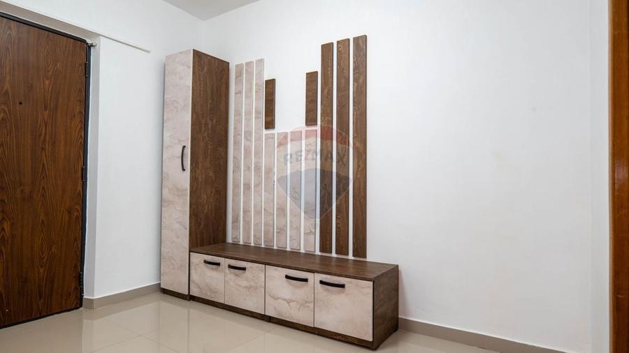 Apartament cu 2 camere decomandat, mobilat în Titan
