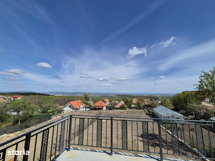 Casă cu 4 camere cu Teren 700 Mp în Feleacu