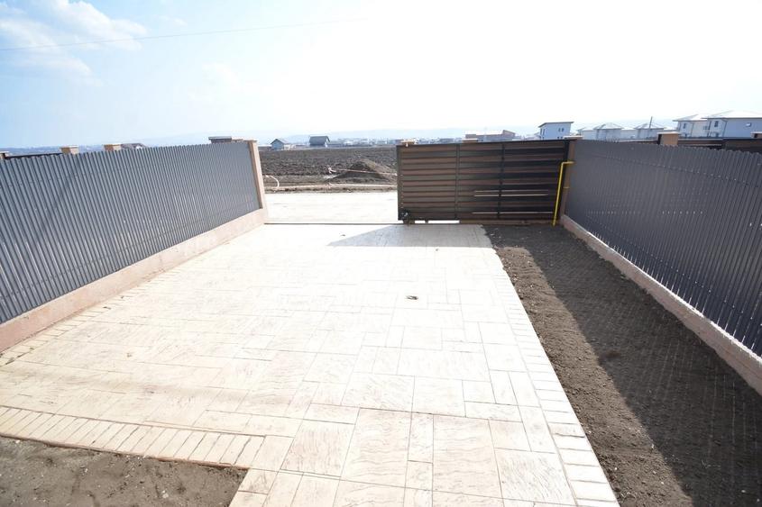 Casă individuală cu 4 camere cu Teren 172 Mp în Central