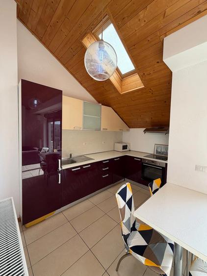 Apartament cu 3 camere semidecomandat în Central