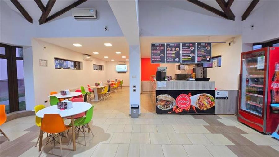 Spațiu comercial, de 148 mp, în Central