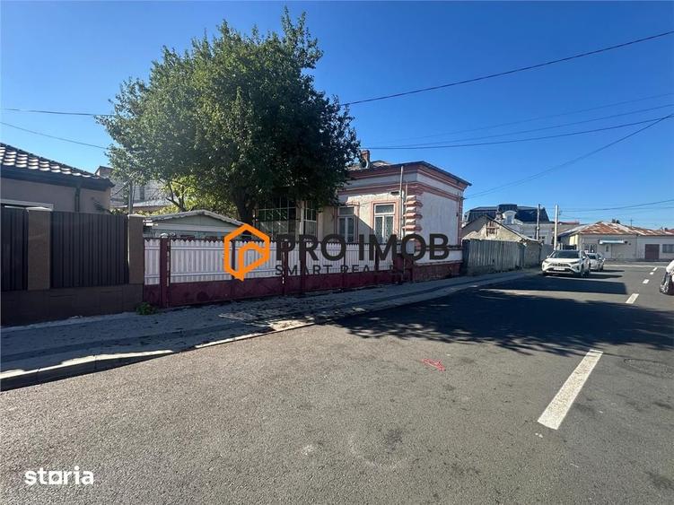 Casă cu 4 camere cu Teren 317 Mp în Central