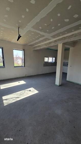 Casă cu 3 camere cu Teren 800 Mp în Viile Satu Mare