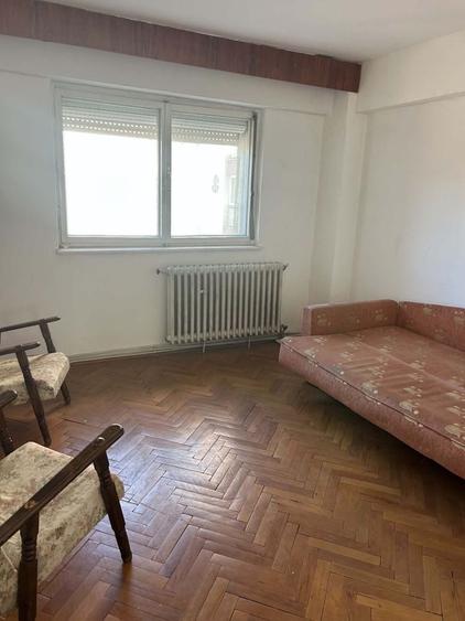Apartament cu 3 camere decomandat în Ultracentral