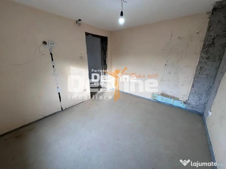 Casă cu 3 camere cu Teren 450 Mp în Central