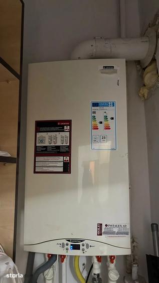 Apartament cu 3 camere semidecomandat, mobilat în Victoriei