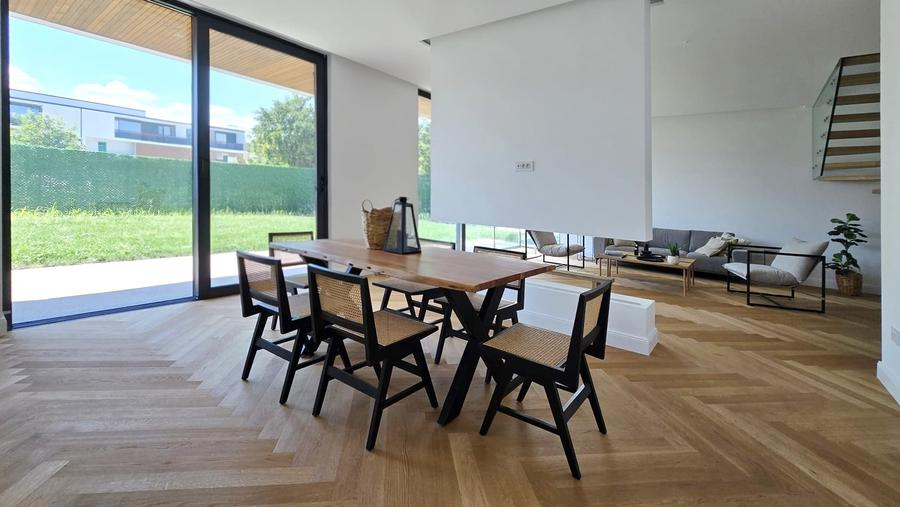 Casă individuală cu 5 camere cu Piscina în Nord-Vest