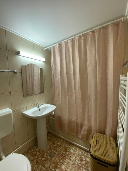 Apartament cu 3 camere decomandat în Ultracentral