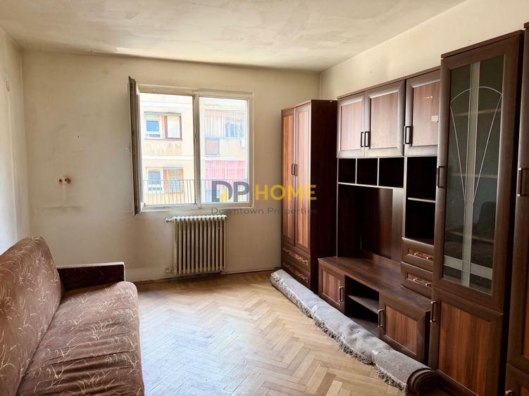 Apartament cu 3 camere semidecomandat în Kogălniceanu