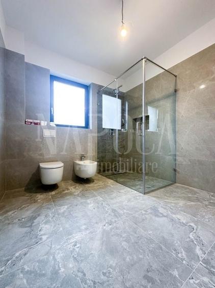 Casă individuală cu 4 camere cu Canalizare în Sânnicoară
