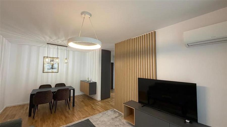 Apartament cu 2 camere semidecomandat, mobilat în Mărăști