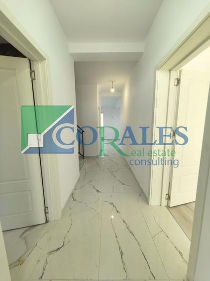 Duplex cu 5 camere cu Canalizare în Dumbrăvița