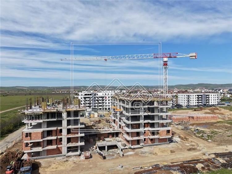Apartament cu 2 camere decomandat în Exterior Vest