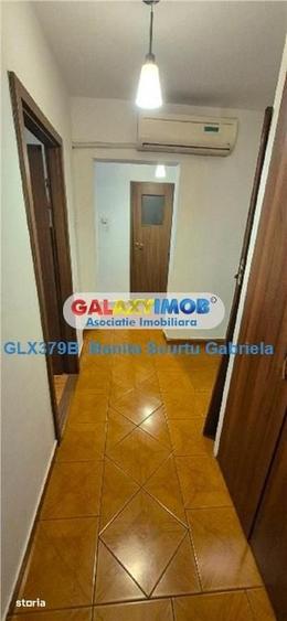 Apartament cu 3 camere semidecomandat în Titan