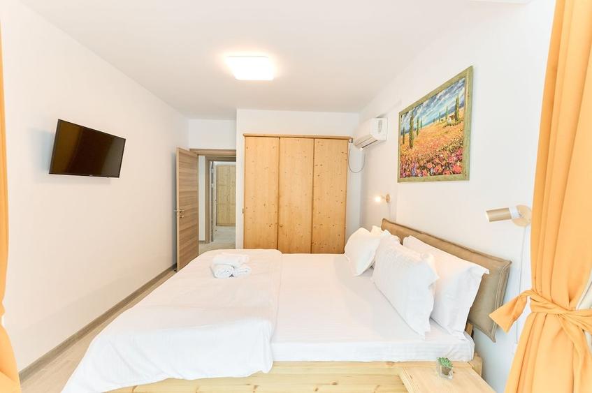Apartament cu 3 camere decomandat în Mamaia-Sat