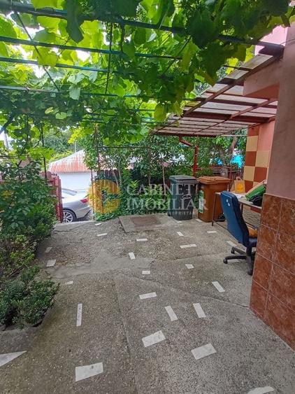 Casă individuală cu 4 camere cu Canalizare în Tătărași