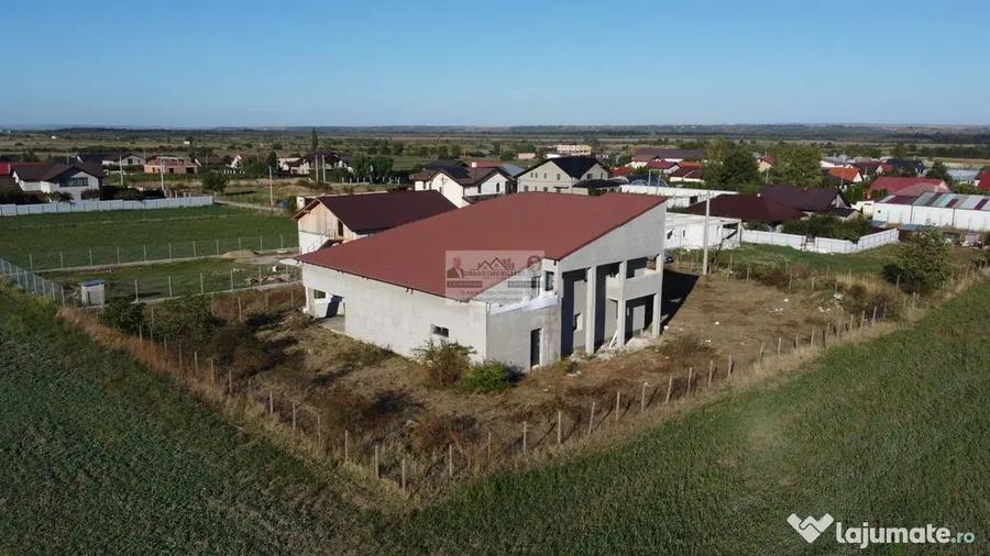 Casă cu 2 camere cu Teren 1500 Mp în Munteni