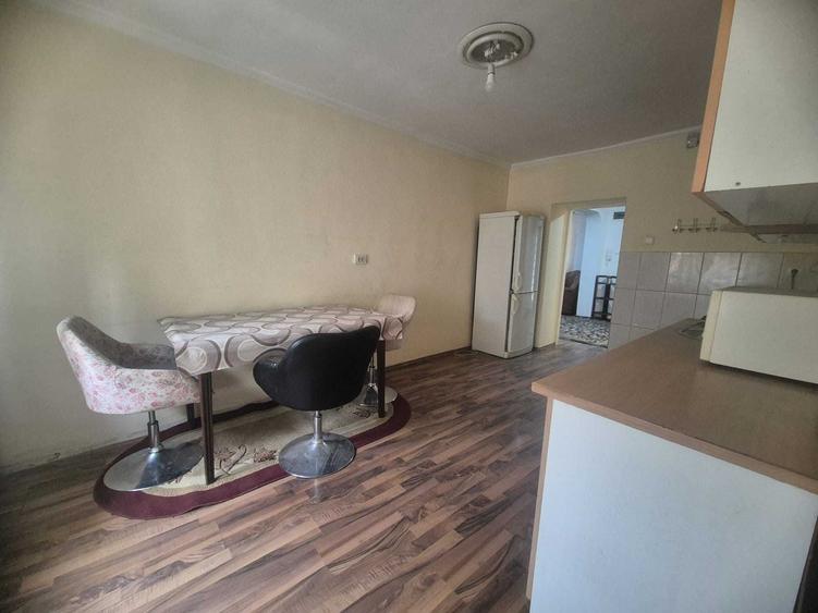 Casă cu 3 camere în Central
