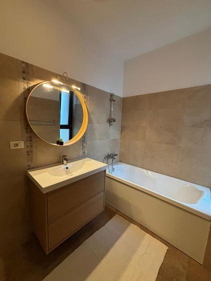Apartament cu 2 camere semidecomandat în Aradului