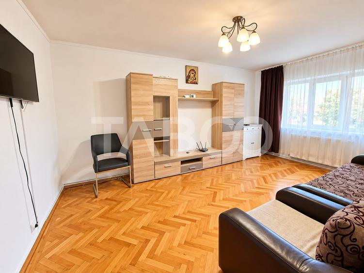 Apartament cu 3 camere decomandat, mobilat în Central