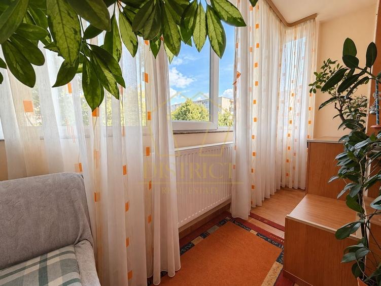 Apartament cu 3 camere semidecomandat în Șagului
