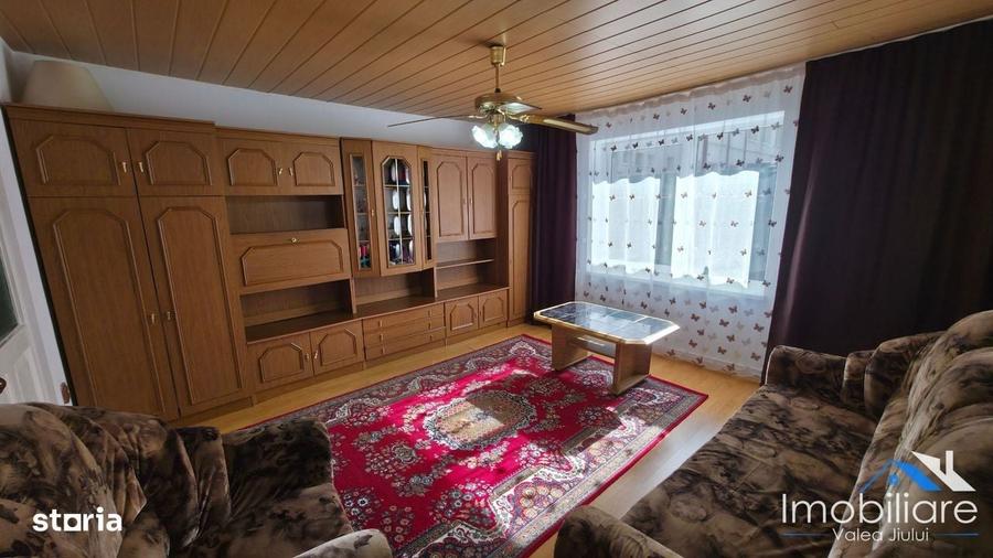 Casă cu 4 camere cu Teren 268 Mp în Central