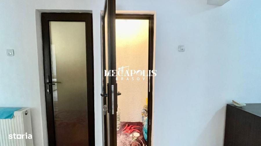 Apartament cu 3 camere decomandat în Răcădău