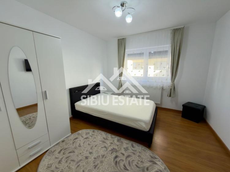 Apartament cu 3 camere decomandat în Hipodrom 4