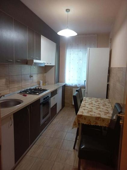 Apartament cu 2 camere decomandat în Florești