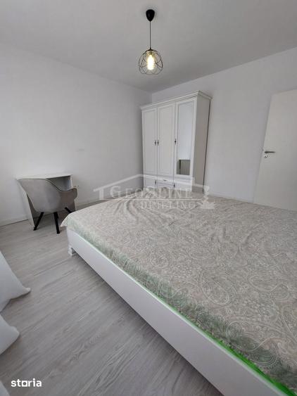 Apartament cu 3 camere decomandat în Chinteni