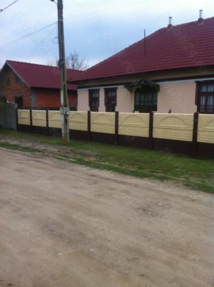 Teren de 2150 mp, în Ghidici