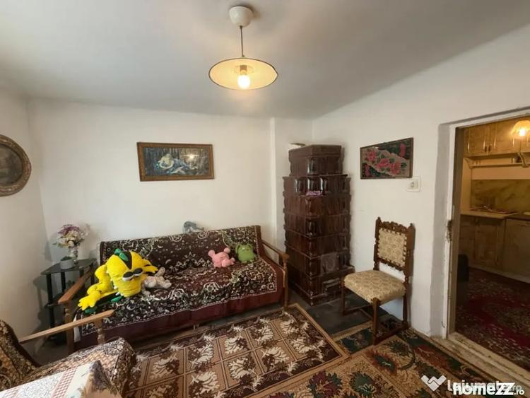 Casă cu 4 camere cu Teren 250 Mp în Podari