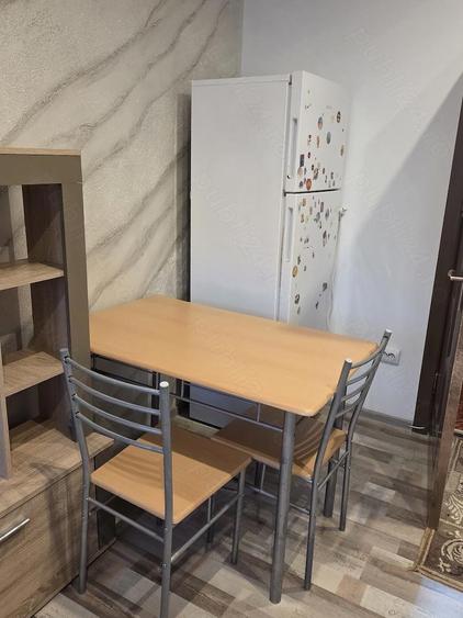 Garsonieră decomandată în Micro 40