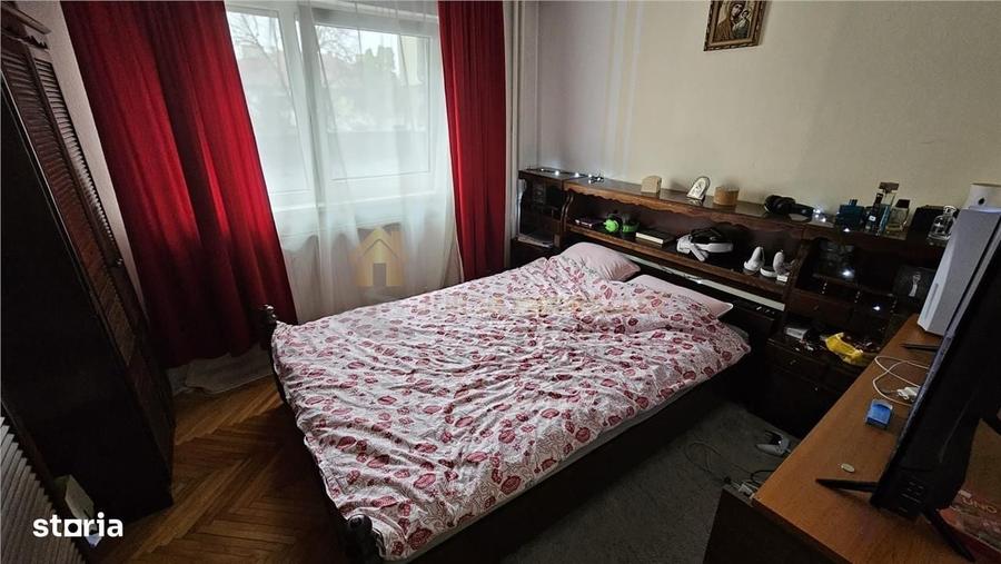 Apartament cu 4 camere decomandat în Florești