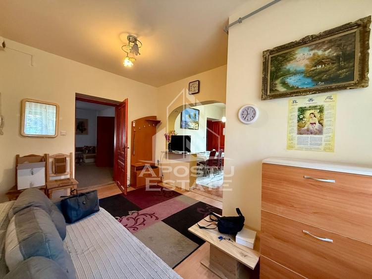 Apartament 2 camere de vanzare, parcare, centrala proprie,Take Ionescu - 17