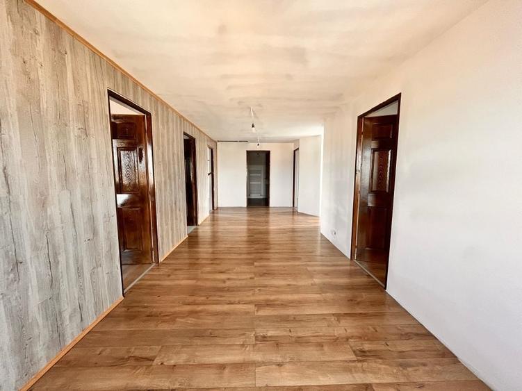 Casă cu 4 camere în Mănești