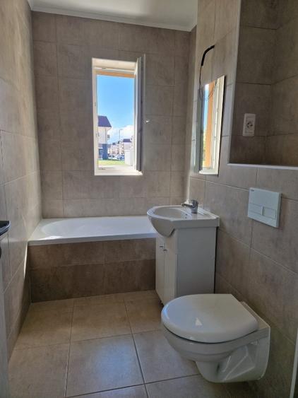 Apartament cu 2 camere decomandat în Sânpetru