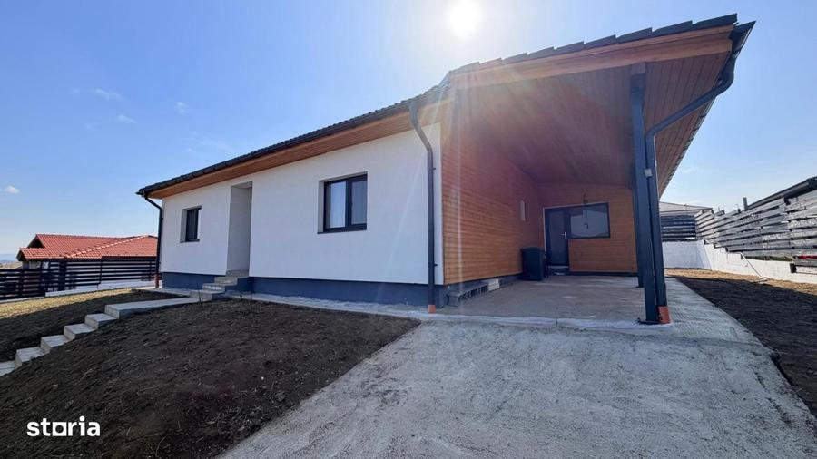 Casă cu 4 camere cu Canalizare în Corușu