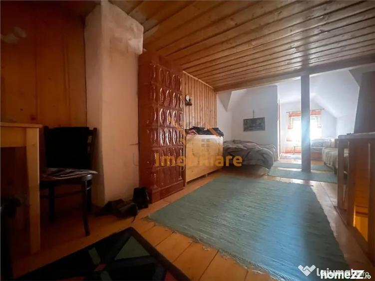 Casă cu 6 camere cu Teren 325 Mp în Remeți