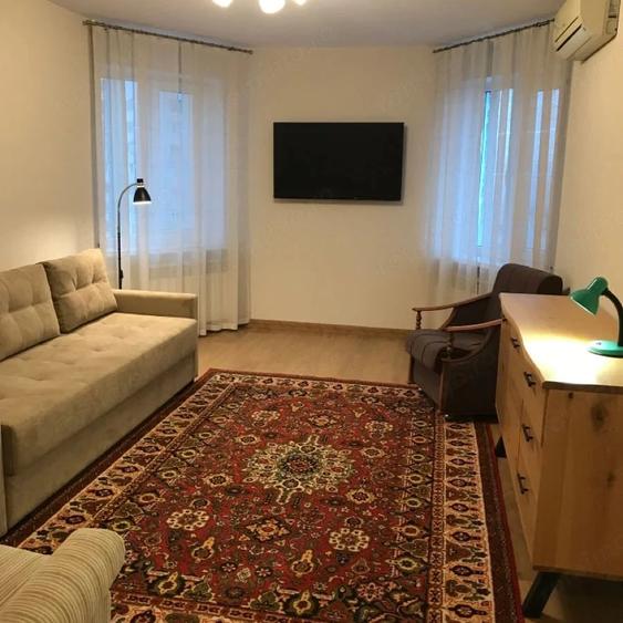 Garsonieră decomandată în Gorjului