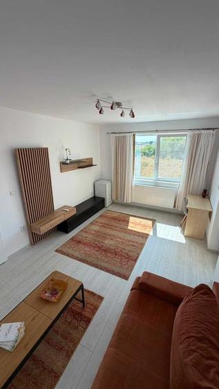 Apartament cu 2 camere decomandat în Exterior Vest