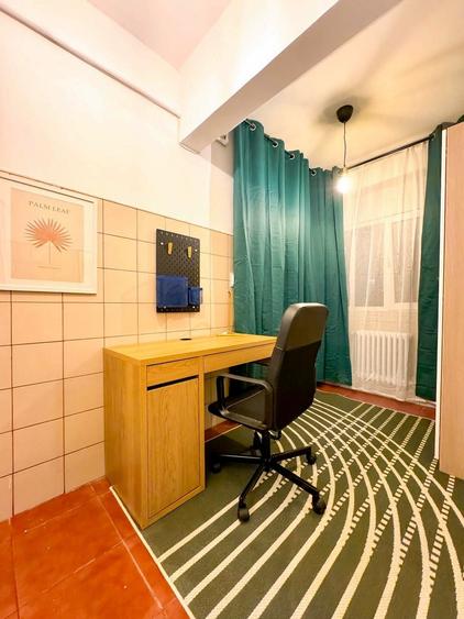 Apartament cu 5 camere decomandat, mobilat în Universitate