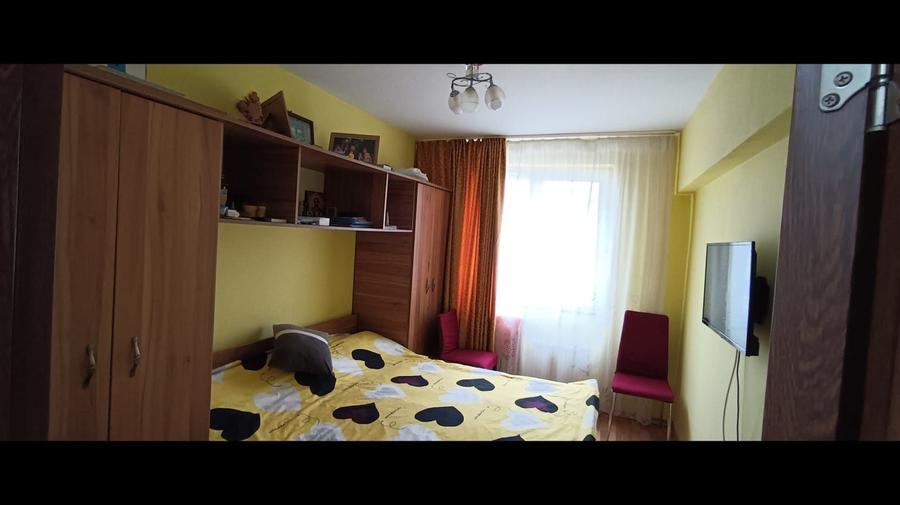 Apartament cu 3 camere decomandat în Doamna Ghica
