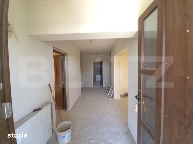 Casă cu 5 camere cu Teren 1204 Mp în Comișani