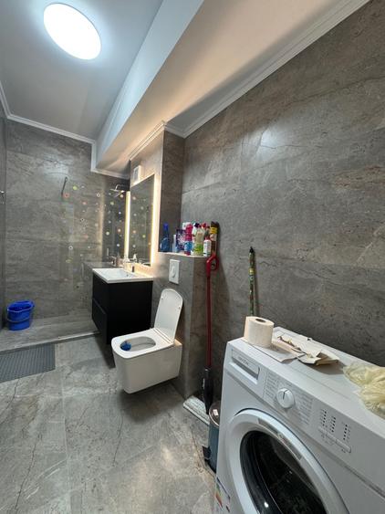 Apartament cu 2 camere decomandat în Universitate