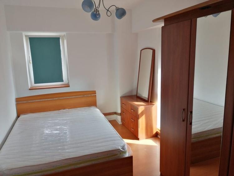 Apartament cu 3 camere decomandat în Popoveni